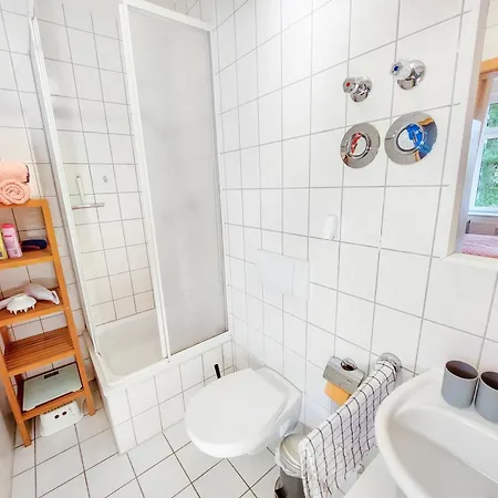 Apartment Bis 6 Personen - Helle, Ruhige Whg, 2 Baeder, Dd Neustadt, Top Lage