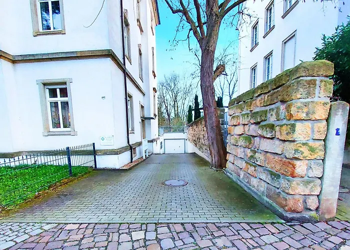 Bis 6 Personen - Helle, Ruhige Whg, 2 Baeder, Dd Neustadt - Lage *